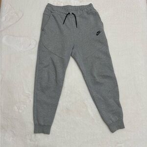 Nike tech fleece sweats pants. Top for sale